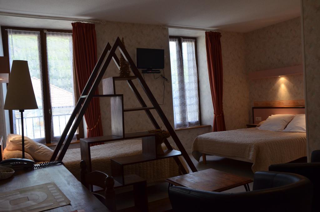 Logis Auberge De L'Allagnonette Saint-Poncy Ngoại thất bức ảnh