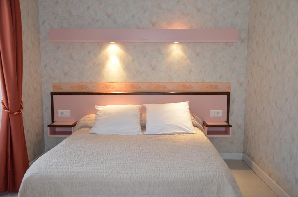 Logis Auberge De L'Allagnonette Saint-Poncy Ngoại thất bức ảnh