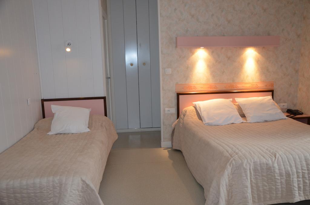 Logis Auberge De L'Allagnonette Saint-Poncy Ngoại thất bức ảnh