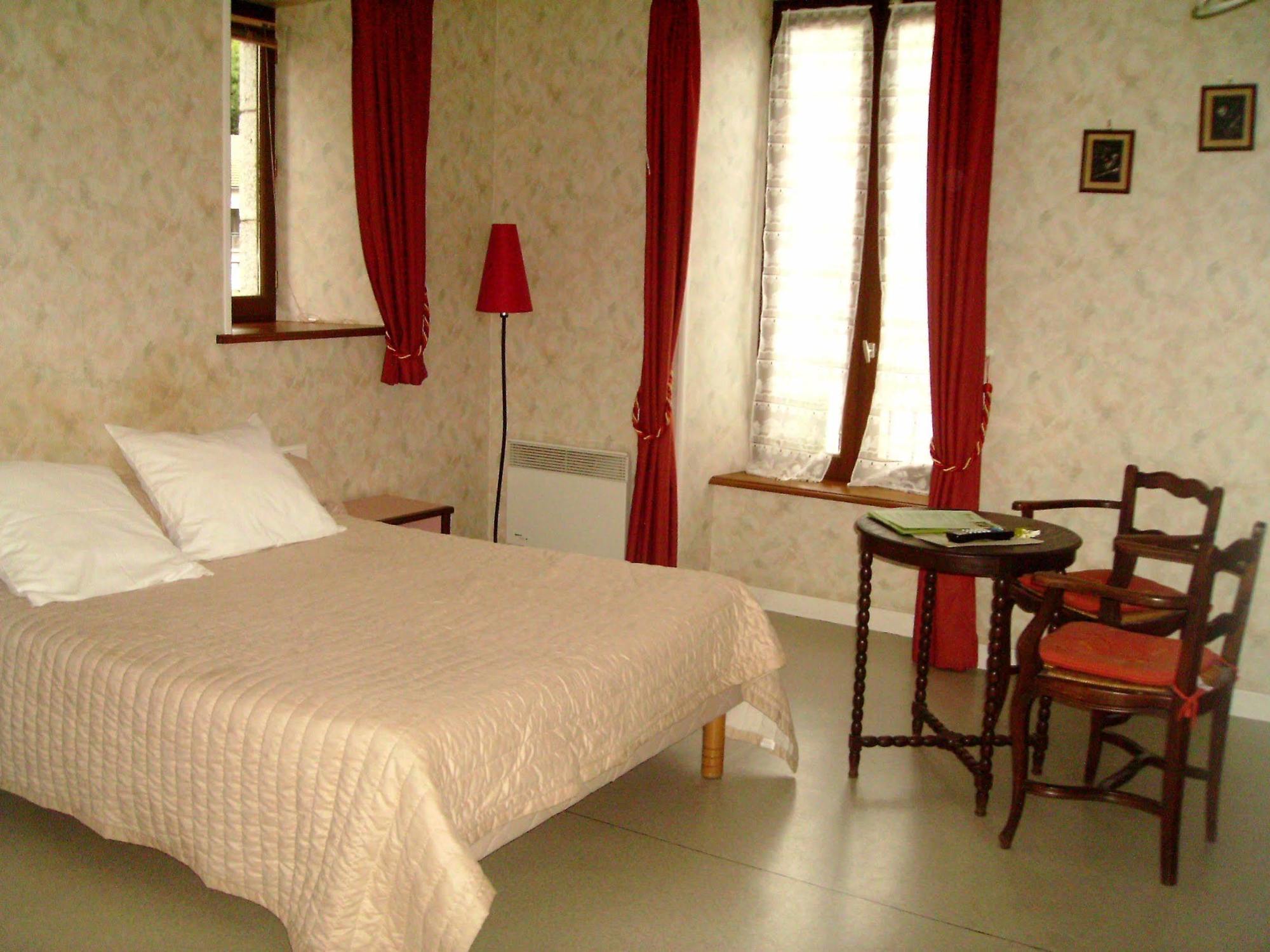 Logis Auberge De L'Allagnonette Saint-Poncy Ngoại thất bức ảnh